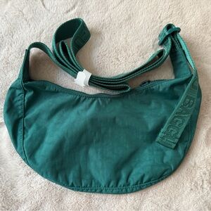 NWT BAGGU Small Nylon Crescent Bag Cypress